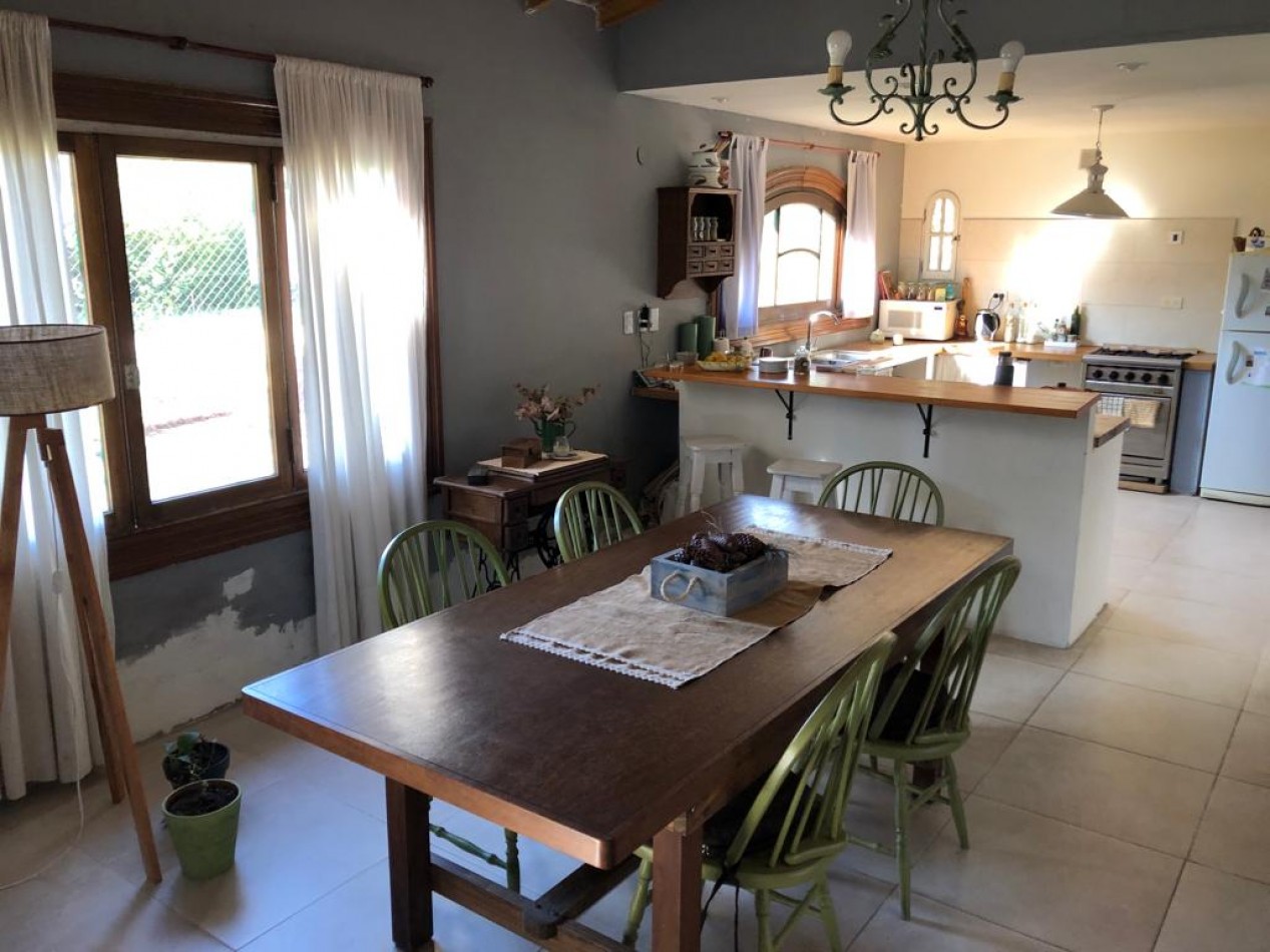 CHALET 3 AMB. BARRIO EL SOSIEGO