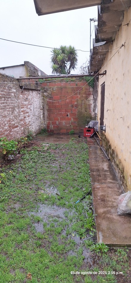 CASA 3 AMBIENTES  ZONA 180