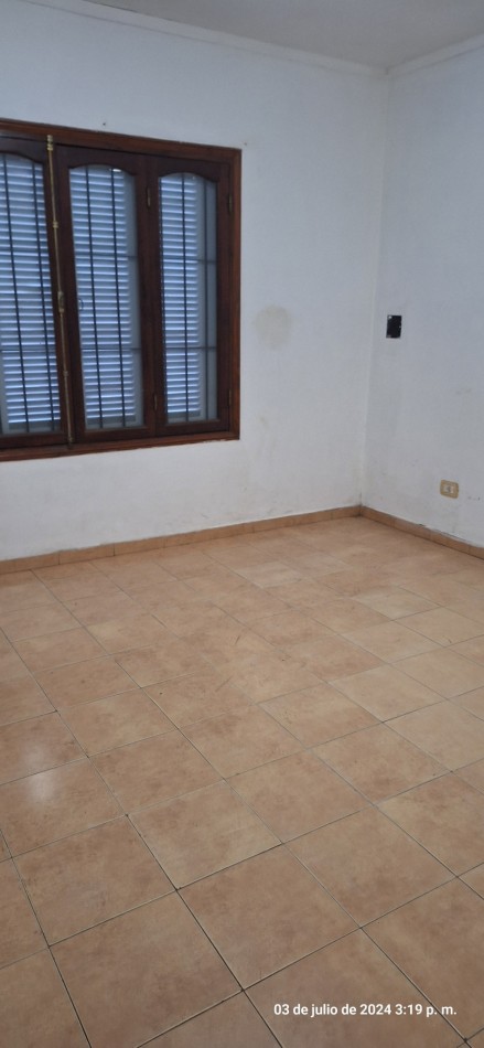 CASA 3 AMB + DEPARTAMENTO 2 AMB PARQUE LURO