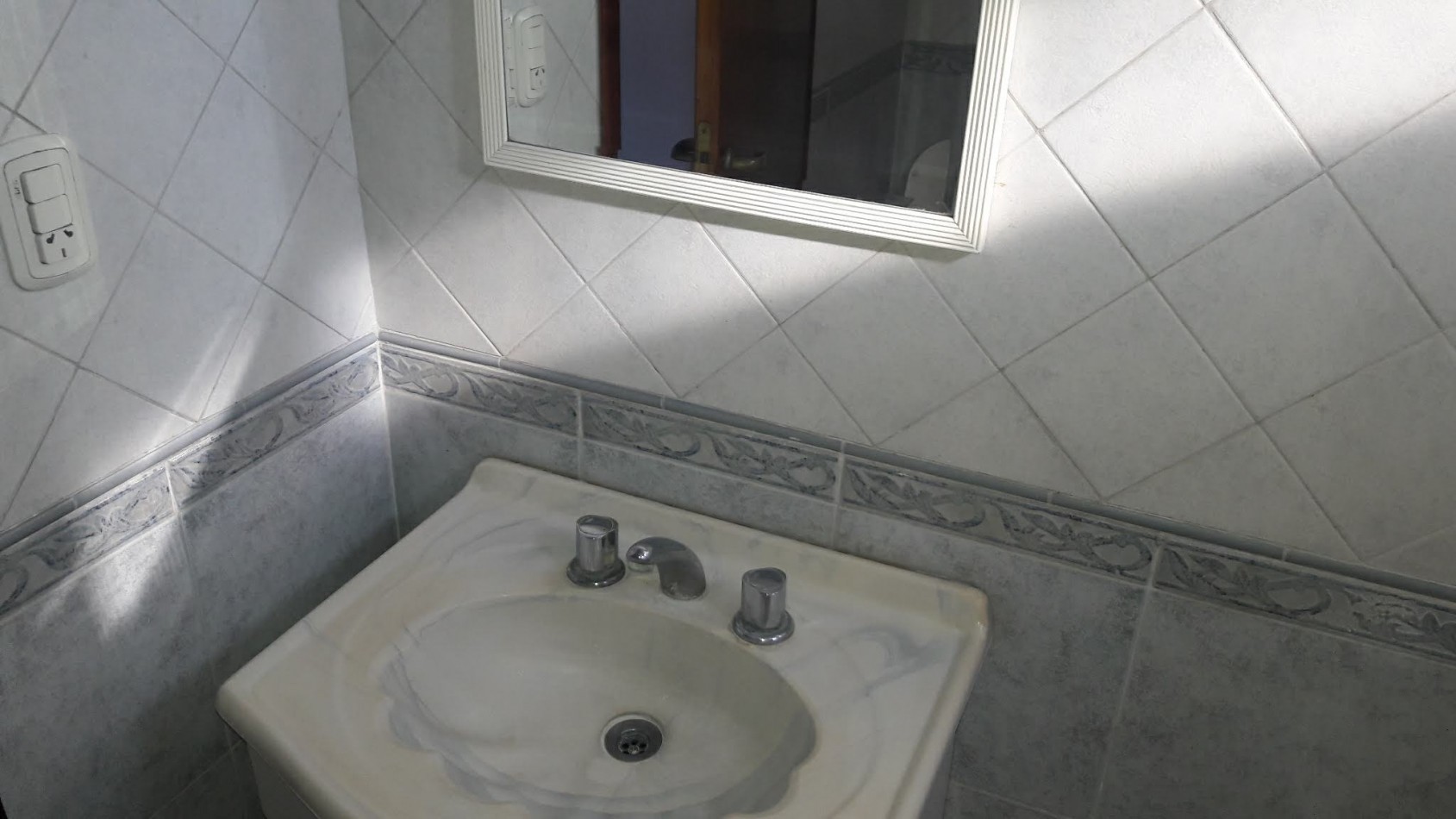 CHALET 3 AMB. Y DEPARTAMENTO BARRIO LOS ANDES